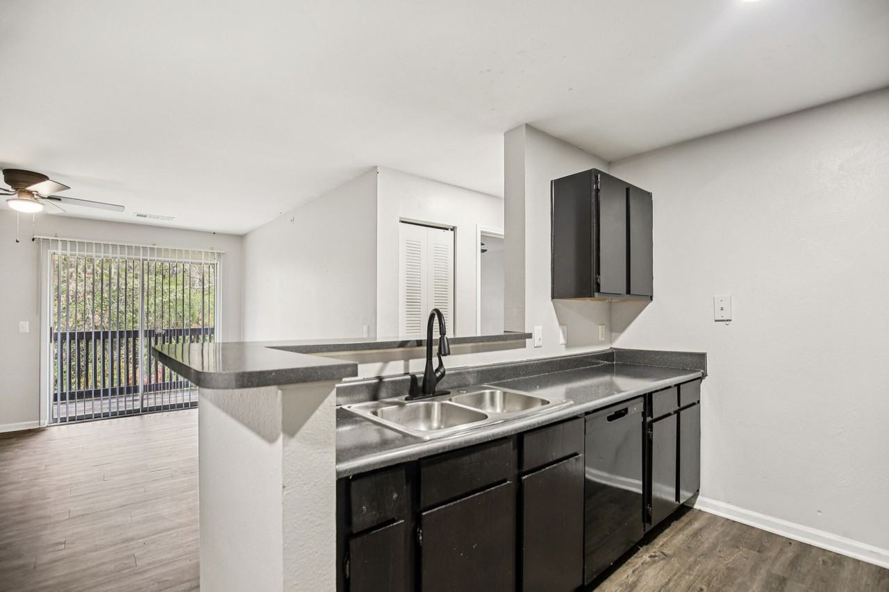 18Thirty Apartments - Photo 7 of 21