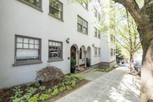 831 SW Vista Ave - Photo 1 of 1