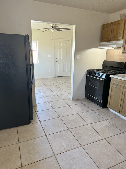 11620 N 17th Dr #4 - Photo 6 of 7