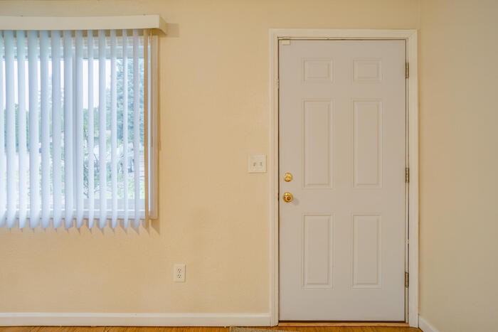 13817 Ne 35th Cir - Photo 4 of 33