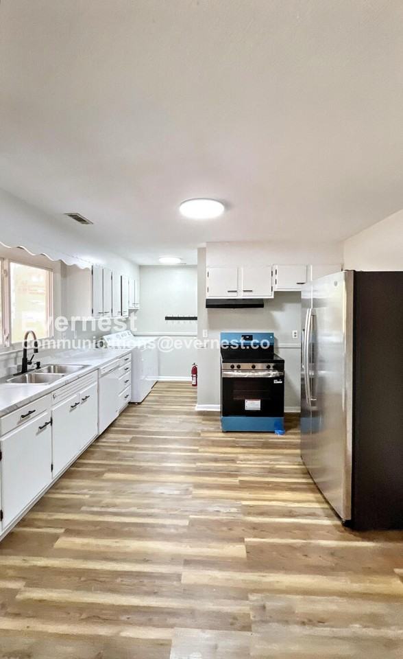 1307 Brockton Dr - Photo 2 of 27