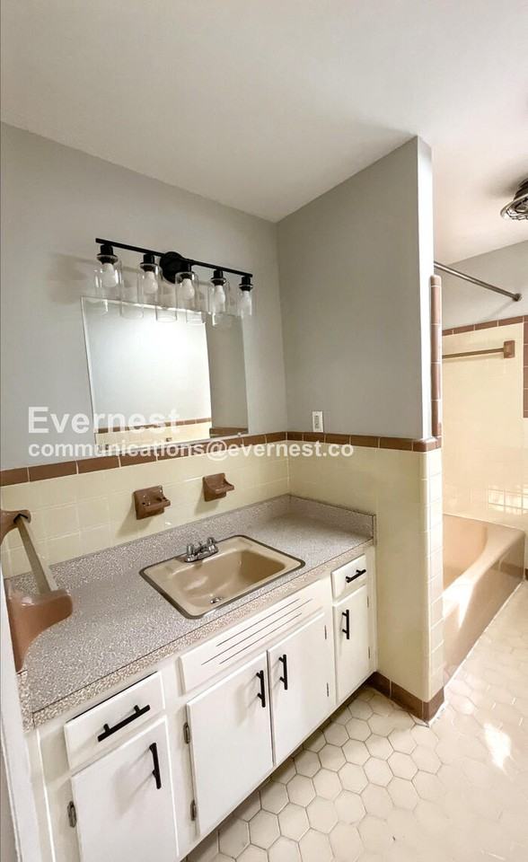 1307 Brockton Dr - Photo 6 of 27