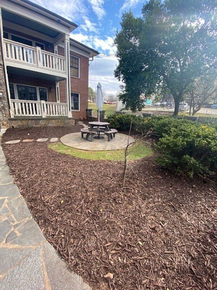 685 Penn Ave Ne #1 - Photo 2 of 20