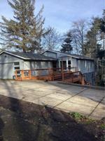 featured image of 2752 Northeast Reef Avenue