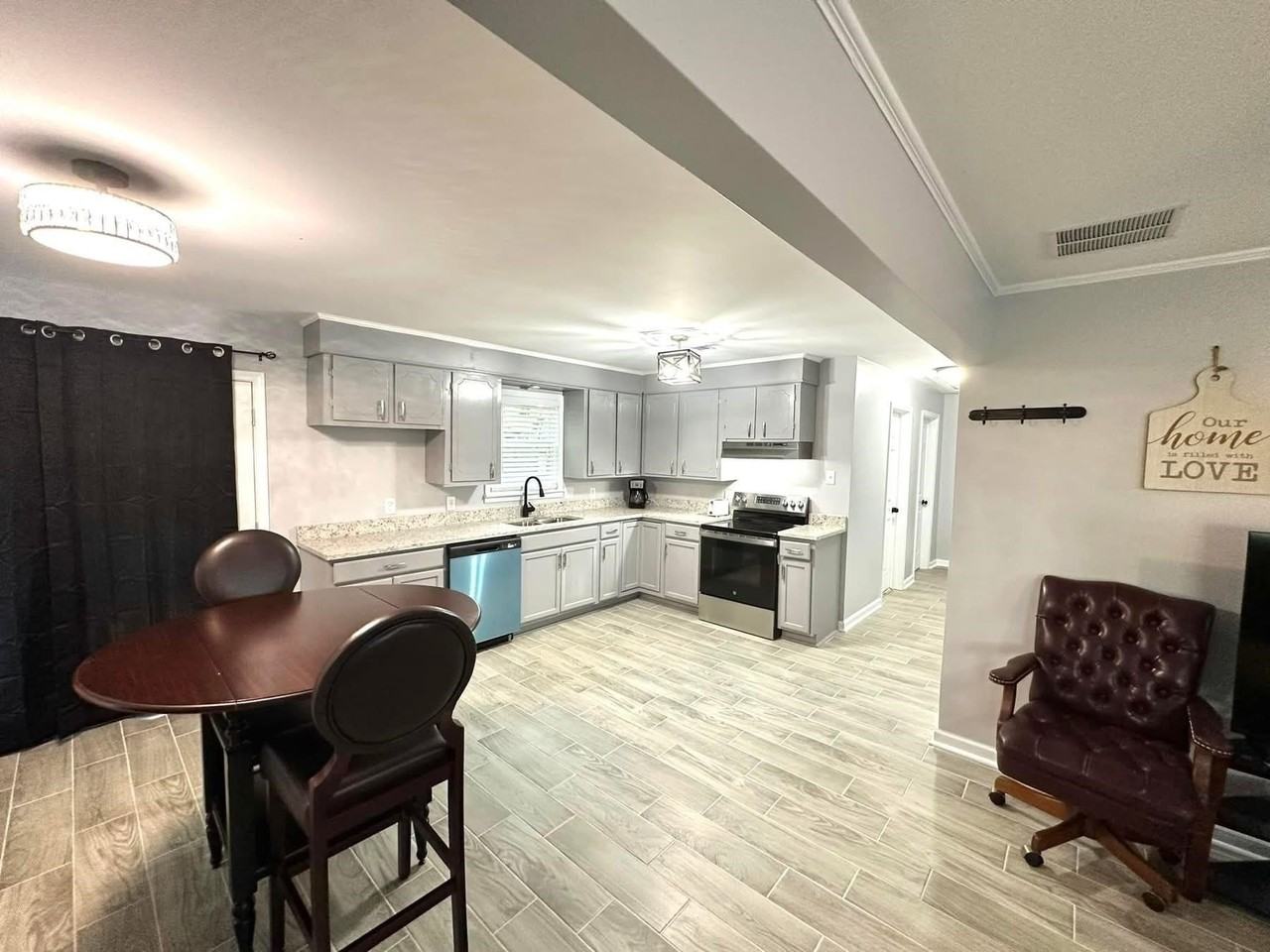 2003 Bond Ferry Rd - Photo 3 of 16