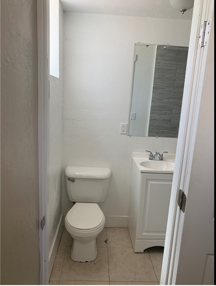 574 28th St. #4 - Photo 5 of 14