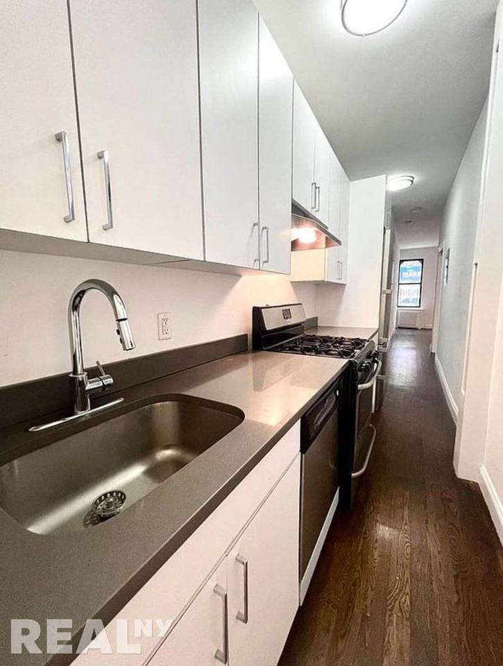 West 104th Street #8 - Photo 3 of 4