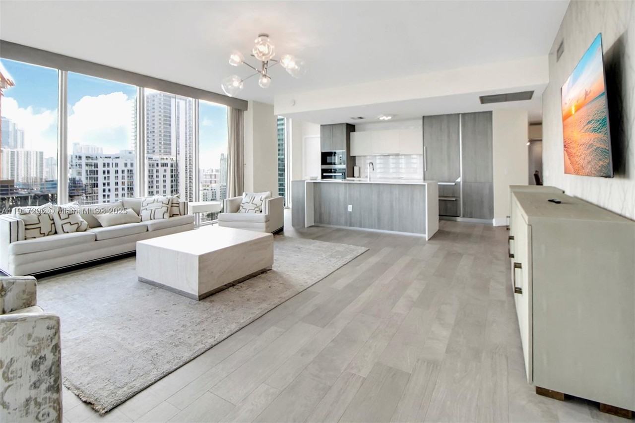 NE 29th St & Biscayne Blvd - Photo 2 of 26