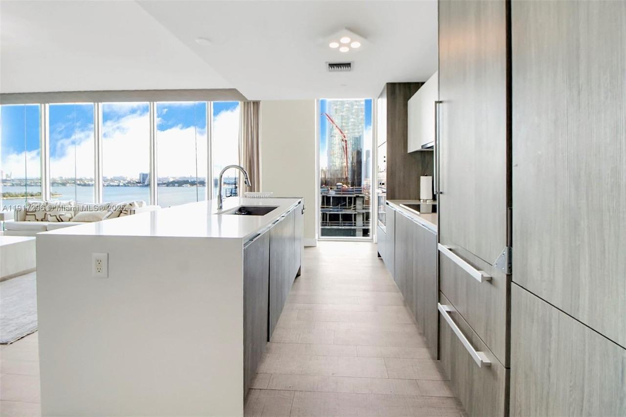 NE 29th St & Biscayne Blvd - Photo 5 of 26