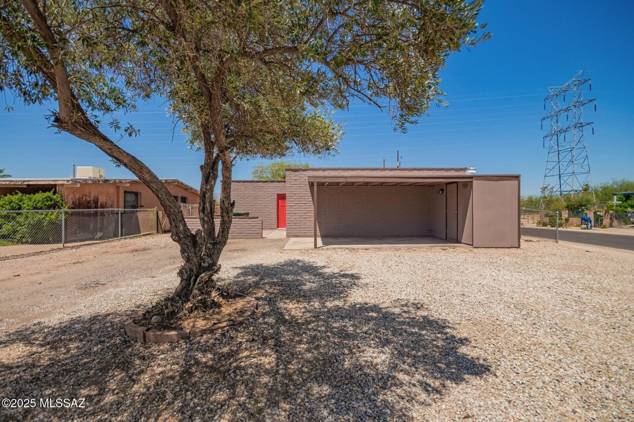 820 West Hawaii Drive