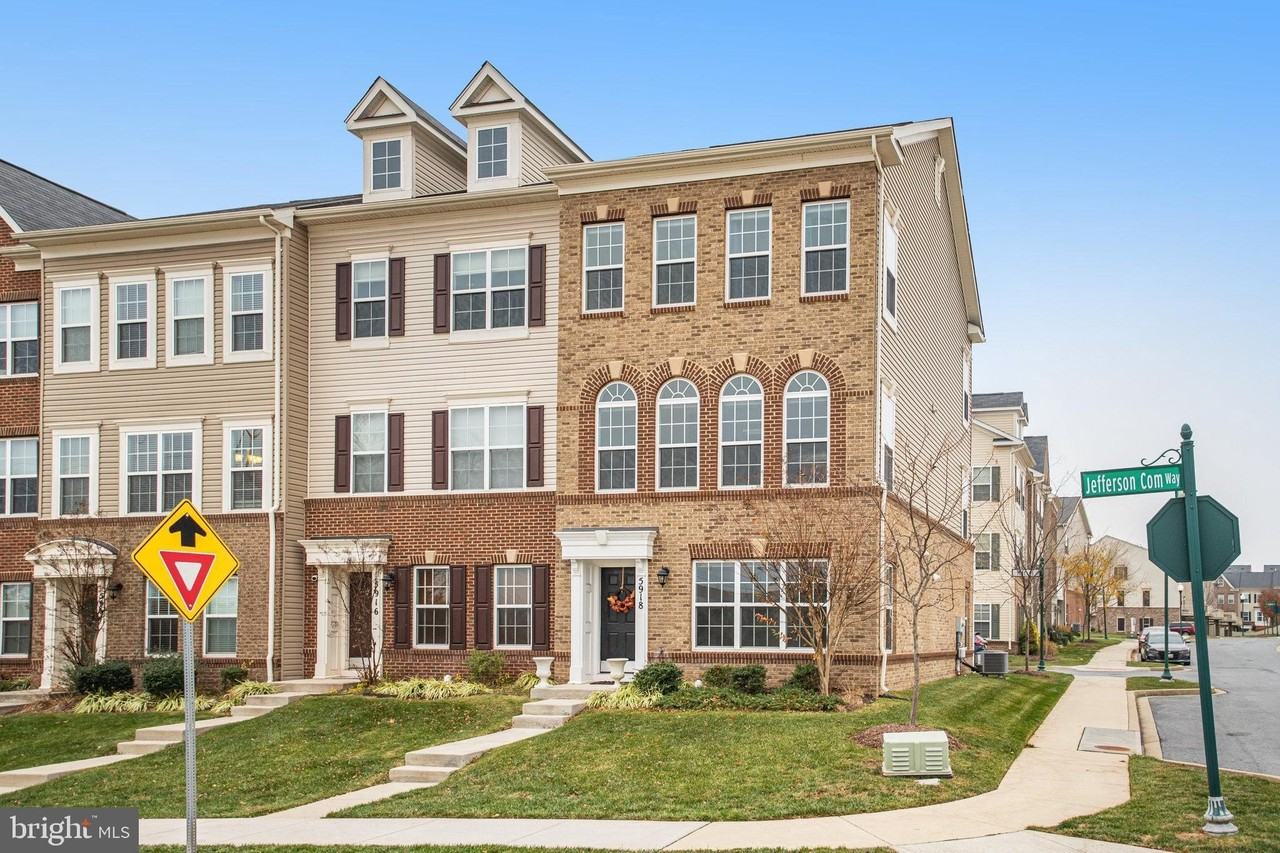 5918 Jefferson Commons Way - Photo 3 of 39