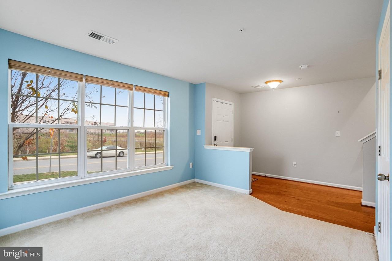 5918 Jefferson Commons Way - Photo 6 of 39