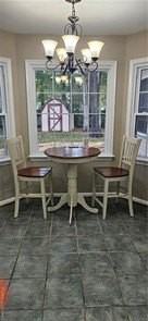 305 Peachtree Ln - Photo 6 of 28