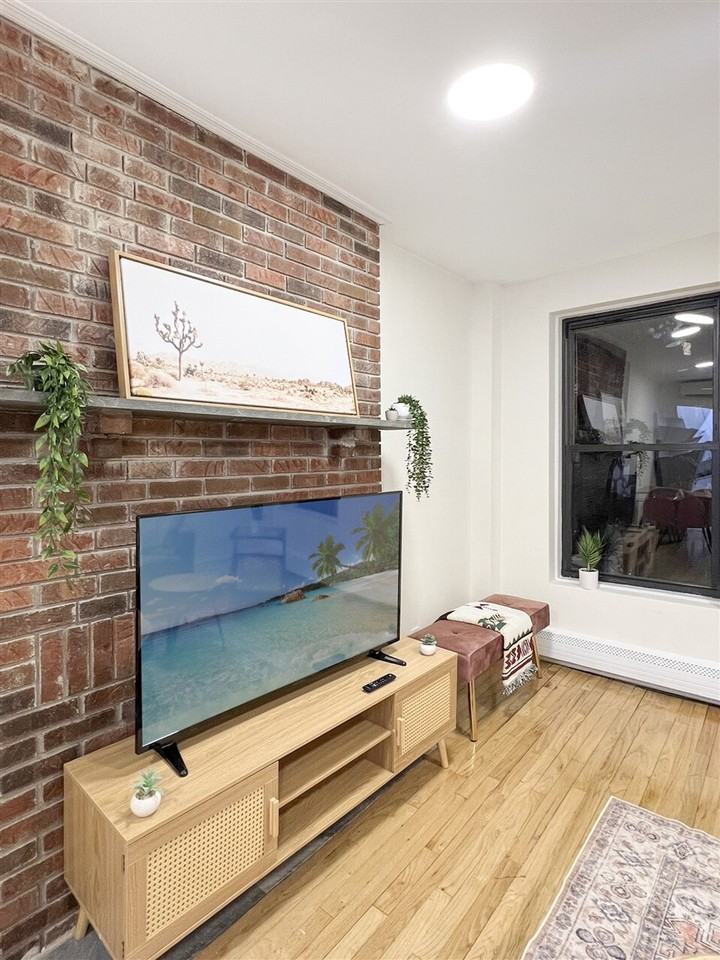 1830 3rd Ave #1358386P - Photo 6 of 14