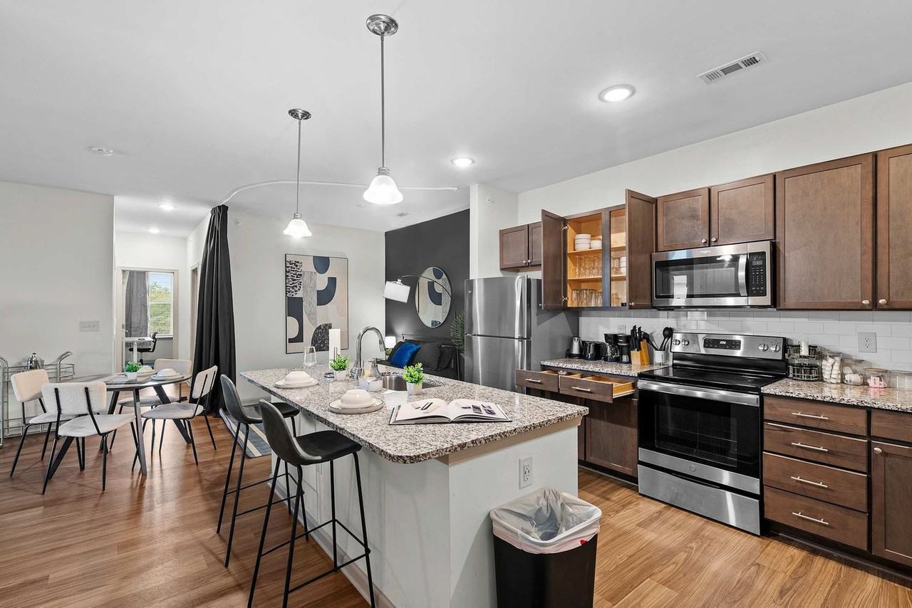 22020 Barbour Way #1284676P - Photo 6 of 29