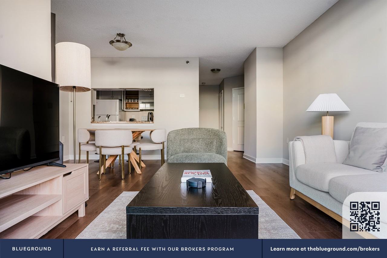 2140 L Street Northwest - Photo 4 of 33