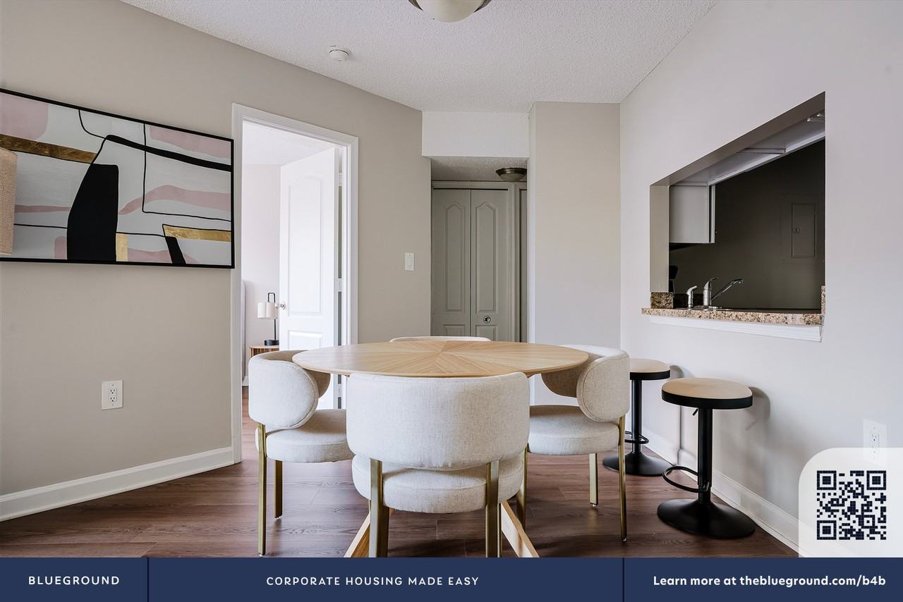 2140 L Street Northwest - Photo 5 of 33