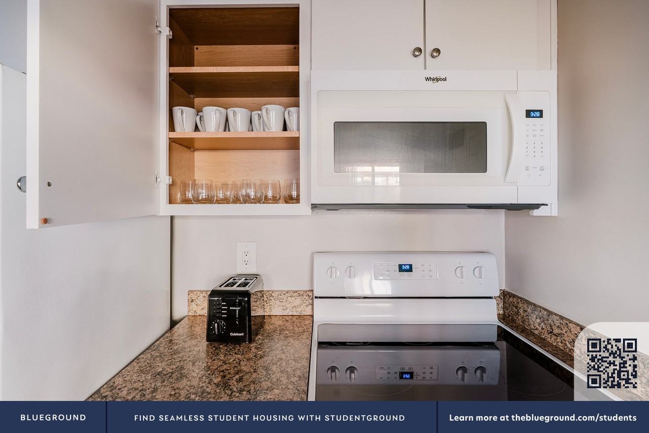 2140 L Street Northwest - Photo 6 of 33