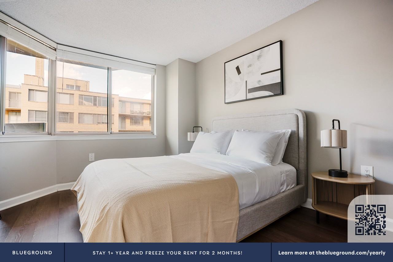 2140 L Street Northwest - Photo 7 of 33