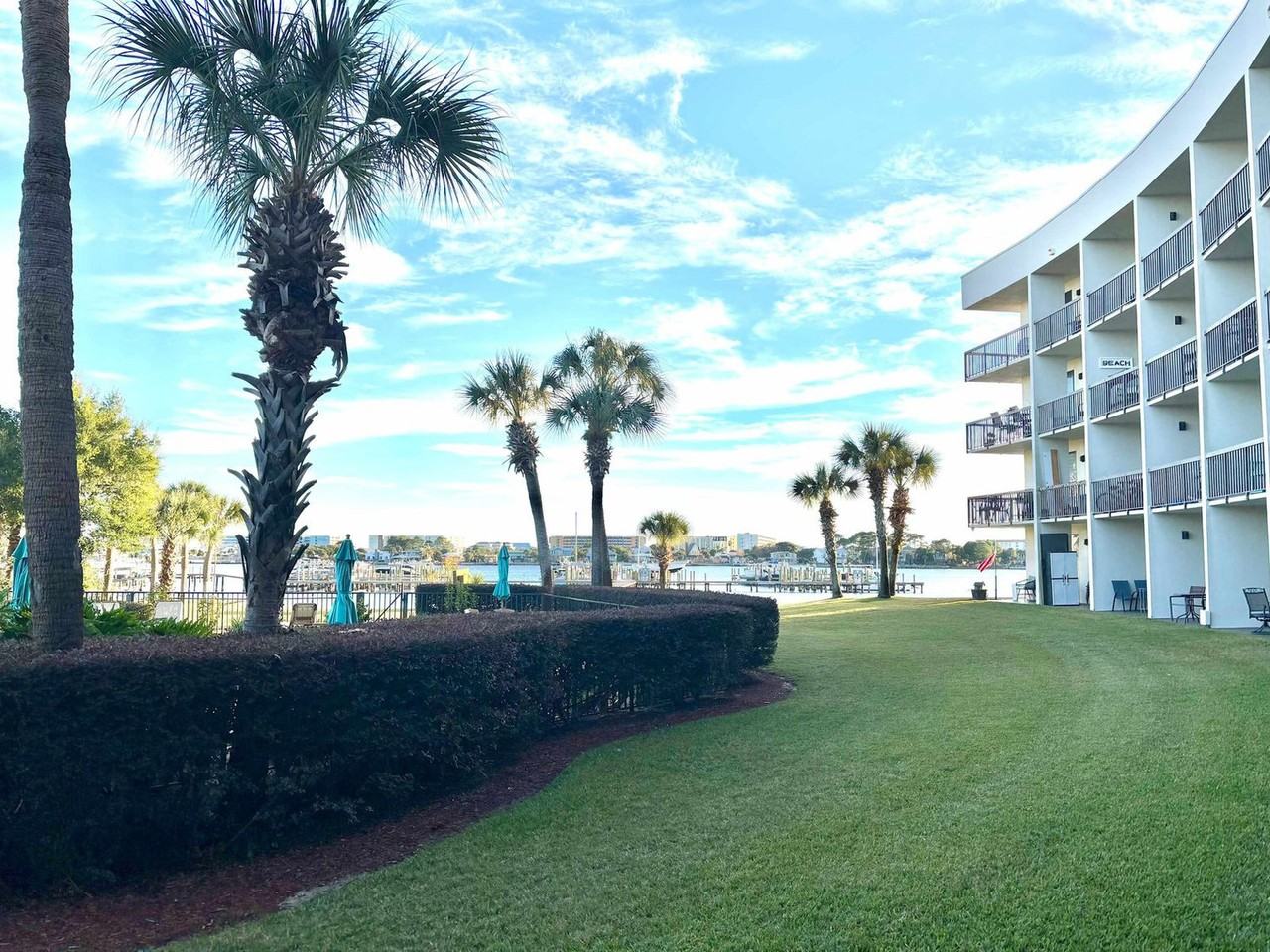 214 Miracle Strip Pkwy Sw #1358979P - Photo 5 of 16