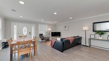 featured image of 48 E Reed Ave