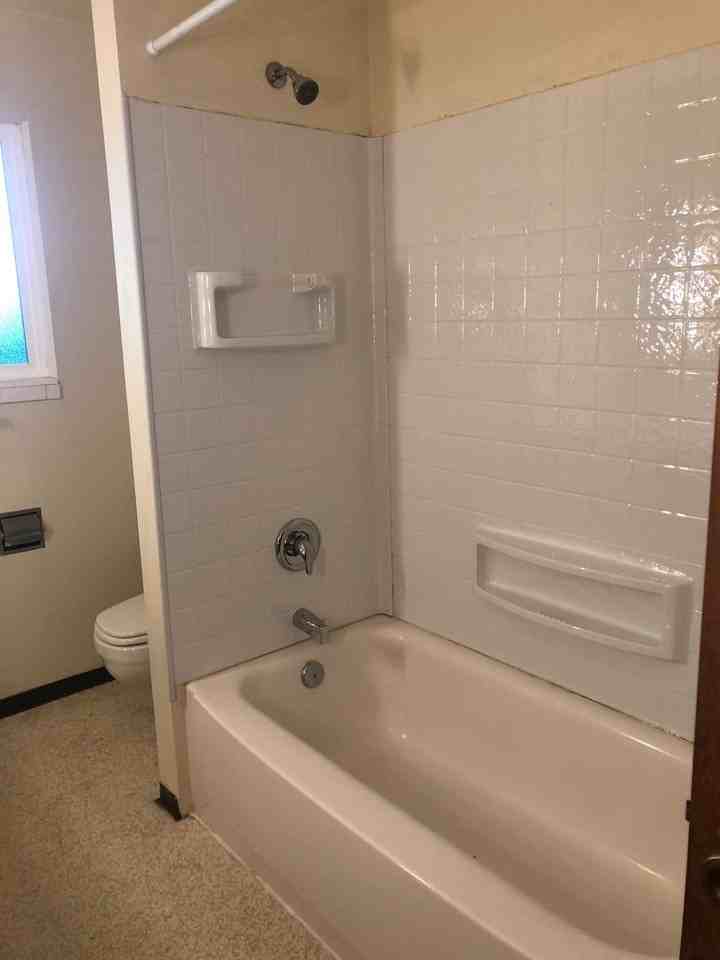 315 East 34th Place - Photo 7 of 16