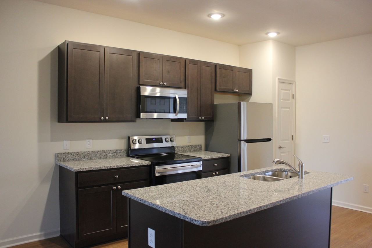 1250 Constitution Ct #301 - Photo 4 of 17