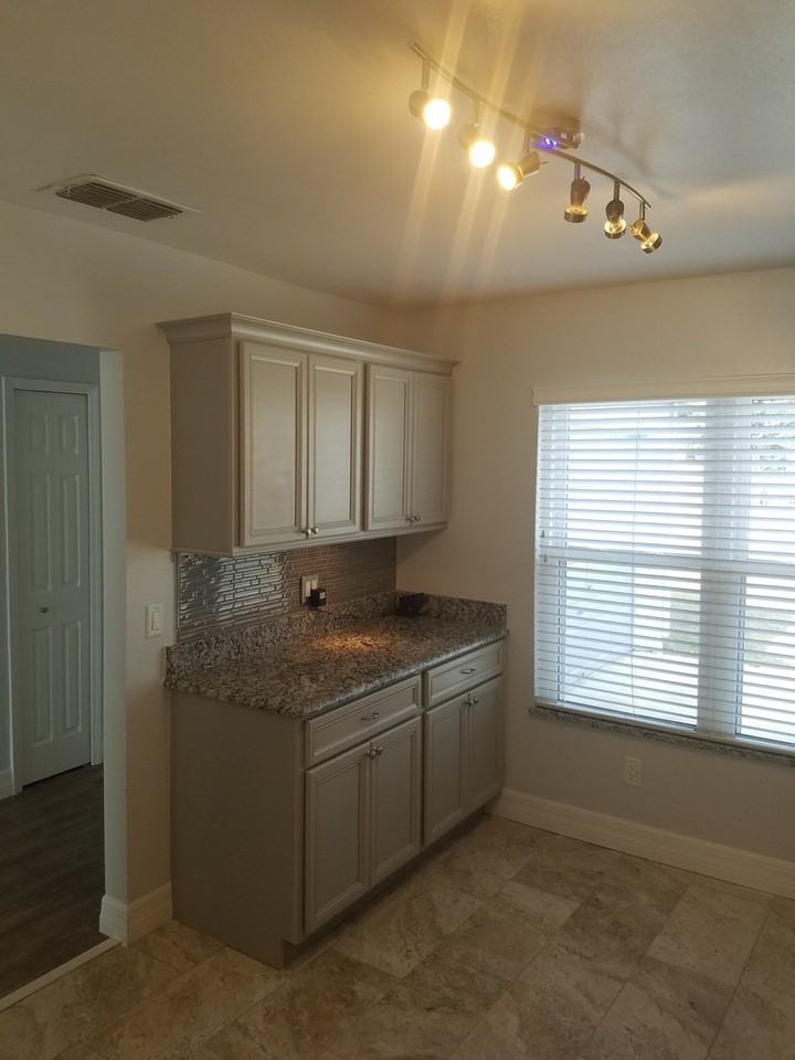 546 Conure Street - Photo 7 of 13