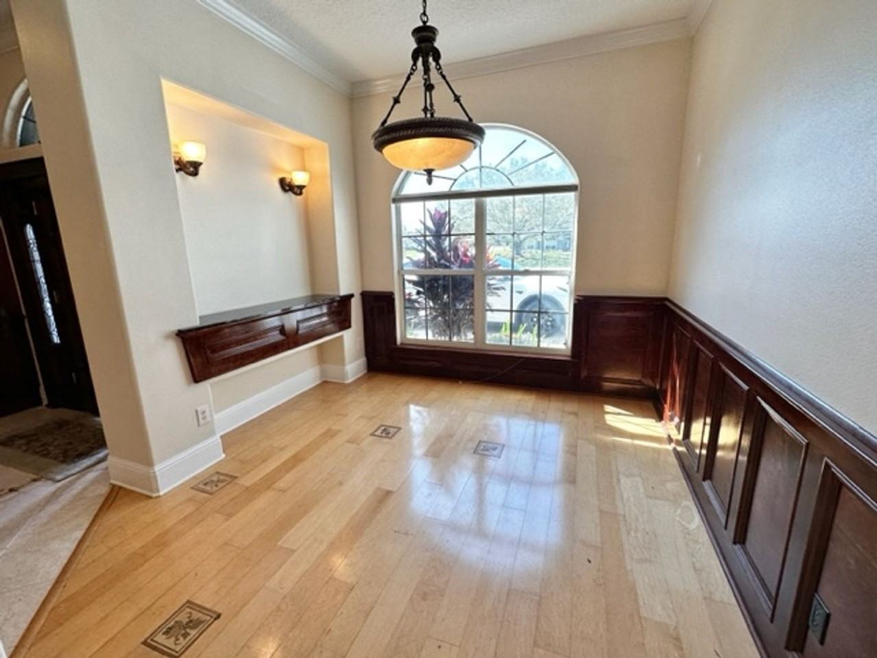 3905 Dumfries Ct - Photo 5 of 35