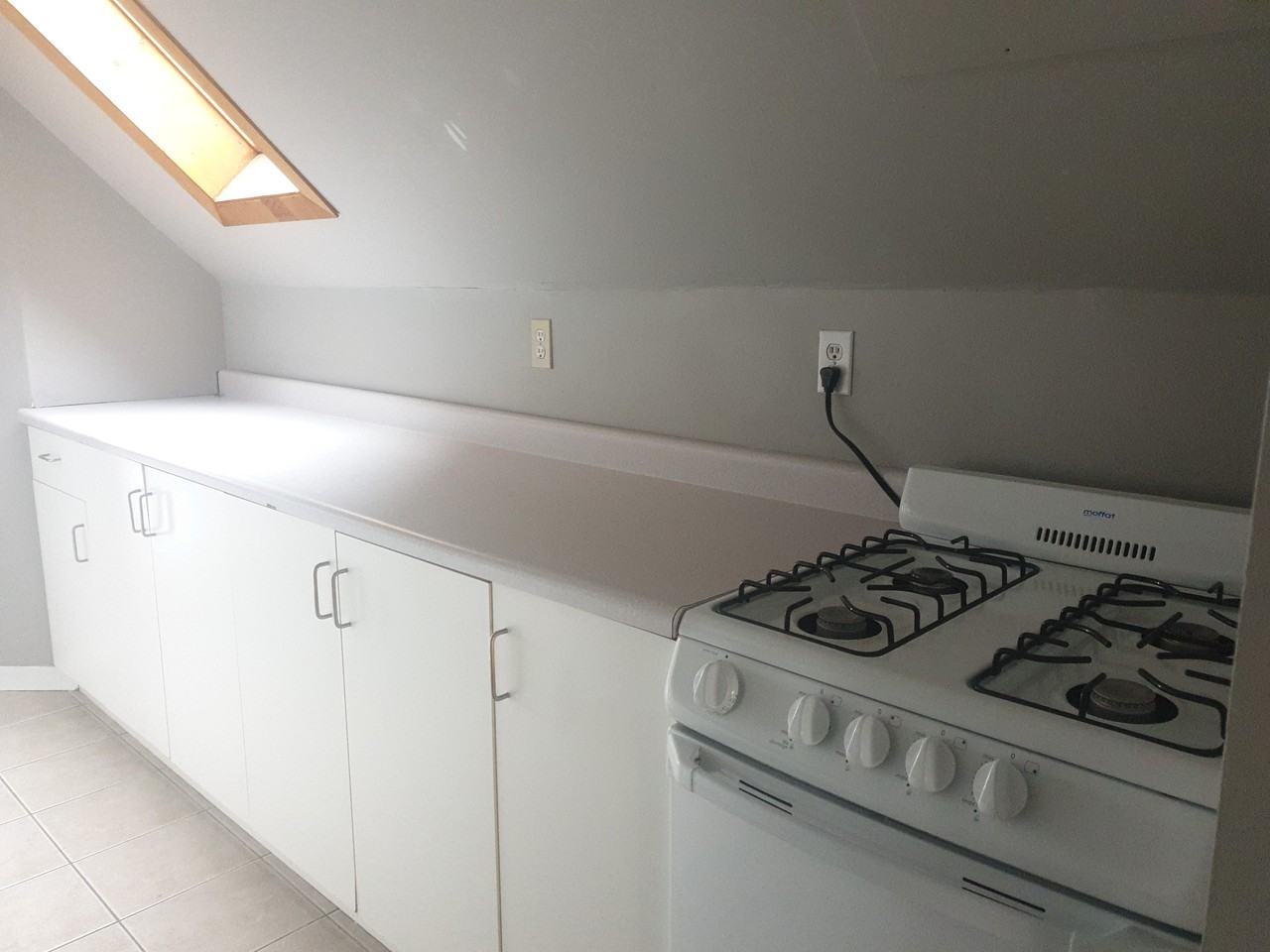 571 Queens Avenue #5 - Photo 4 of 11