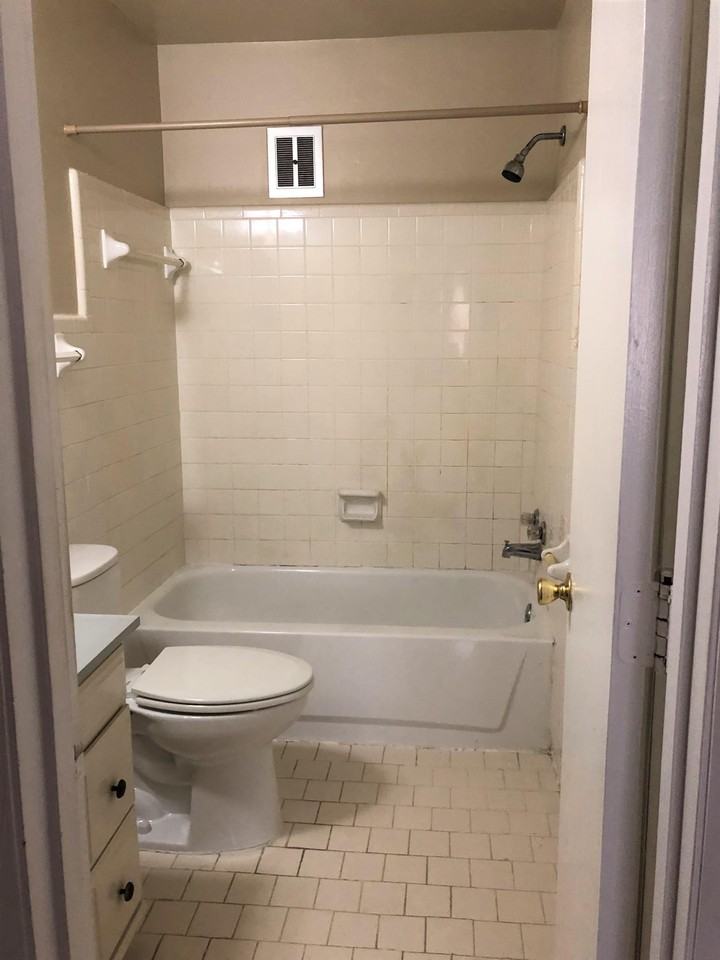 2134 Fairfax Ave #E6 - Photo 6 of 12