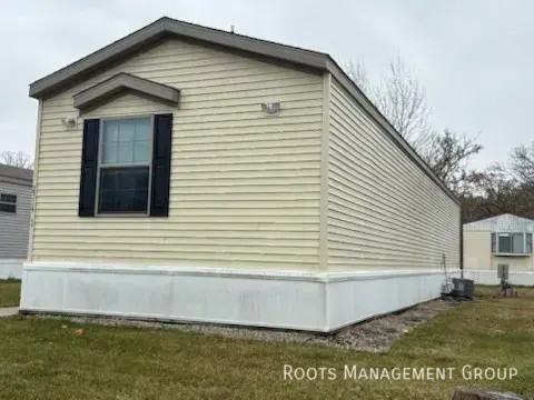 2314 Cascade Ave - Photo 2 of 9