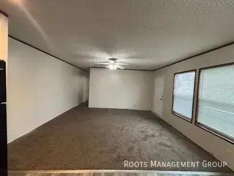 2314 Cascade Ave - Photo 5 of 9