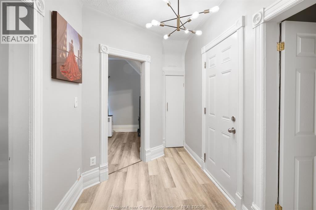 31 Adelaide Street North #2 - Photo 7 of 15