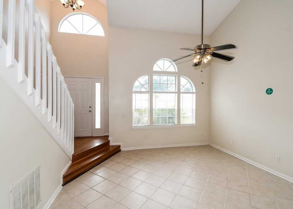 9591 Sugar Hollow Ln - Photo 5 of 18