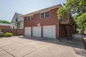 featured image of 1833 Washington Street #03