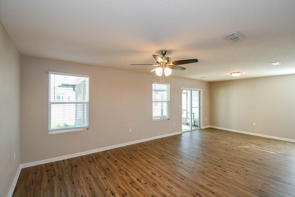 2226 Pebble Point Dr - Photo 3 of 16