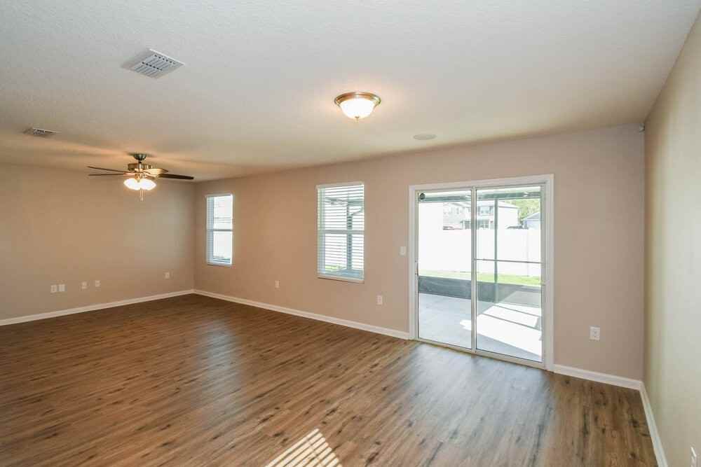 2226 Pebble Point Dr - Photo 5 of 16