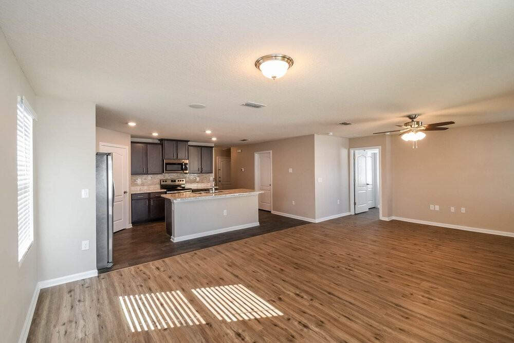 2226 Pebble Point Dr - Photo 7 of 16