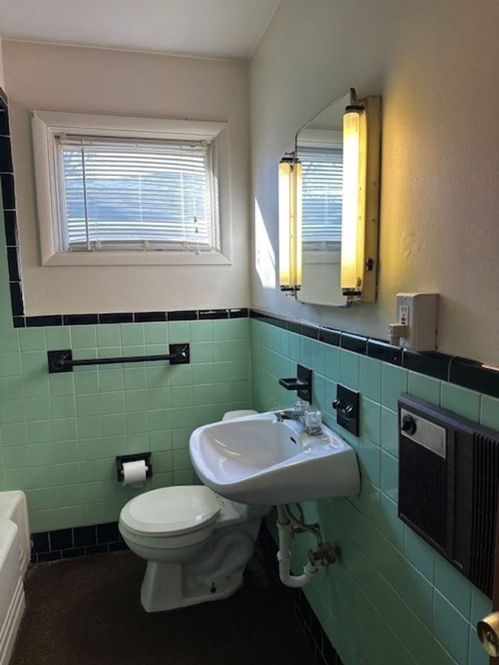 362 Mulberry St - Photo 6 of 7