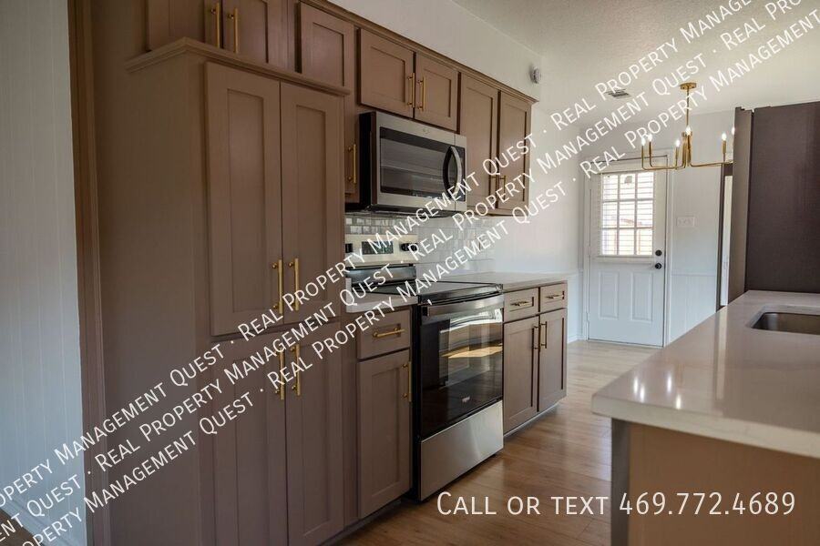 1224 Mockingbird Lane - Photo 6 of 16