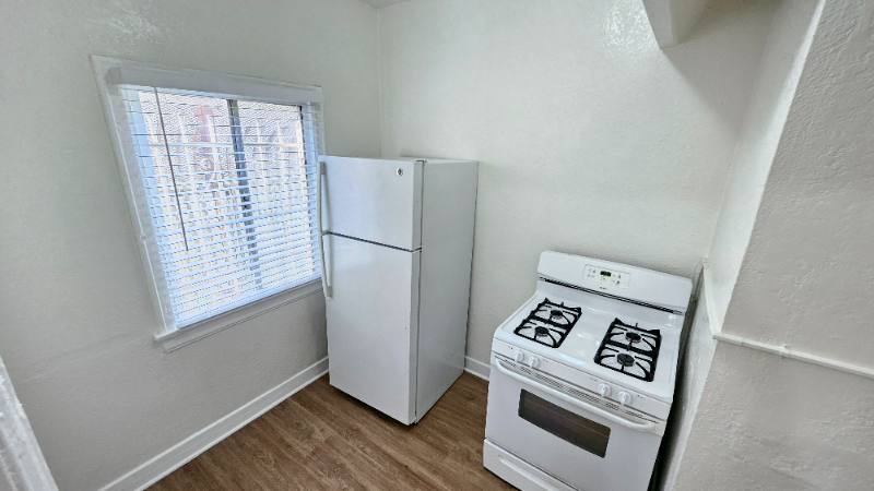 1185 East Vernon Avenue #17 - Photo 7 of 14