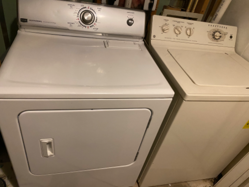 21 E St Se - Photo 3 of 8