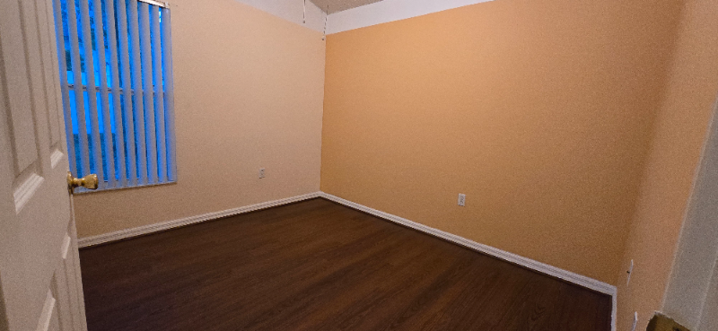 990 Kenbar Ave - Photo 3 of 19