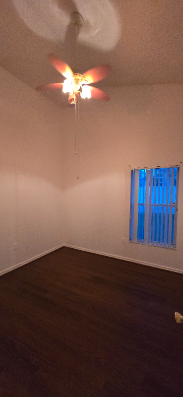 990 Kenbar Ave - Photo 4 of 19