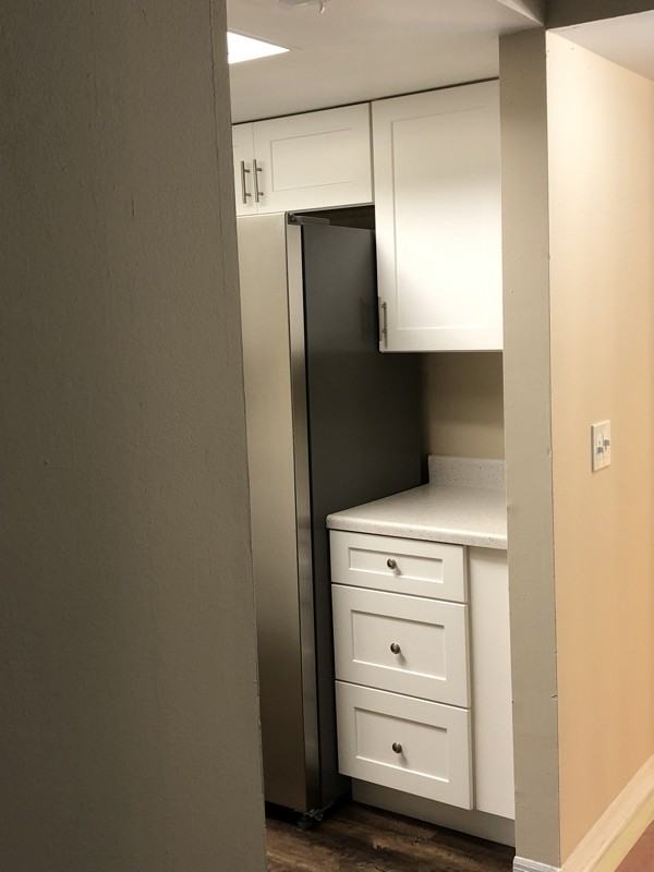 1076 Ellen Ct - Photo 3 of 27