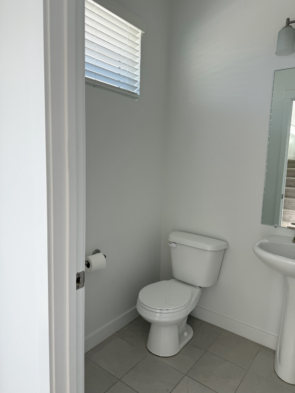 548 S 900 W - Photo 7 of 17