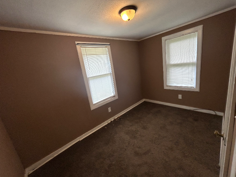 107 Shirley Dr - Photo 5 of 12