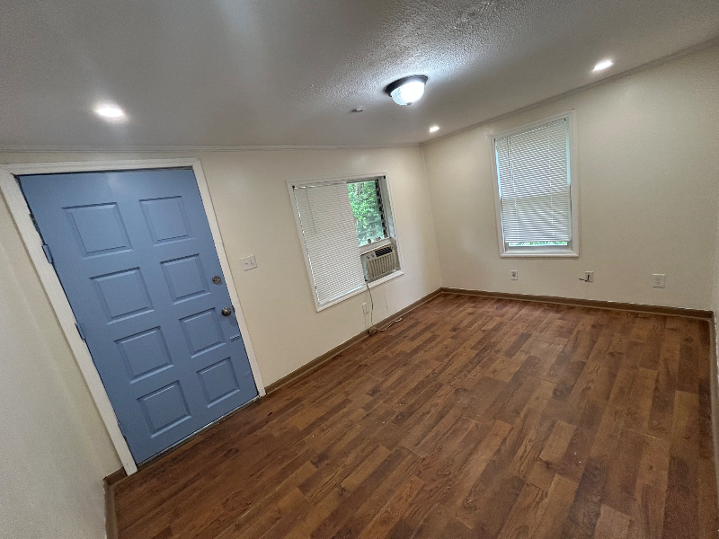 107 Shirley Dr - Photo 6 of 12