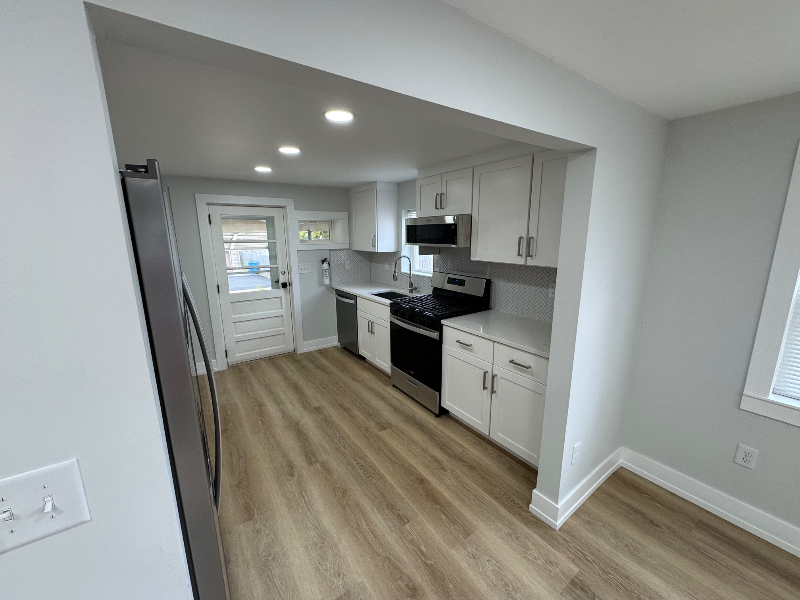 413 State Street #A - Photo 3 of 20